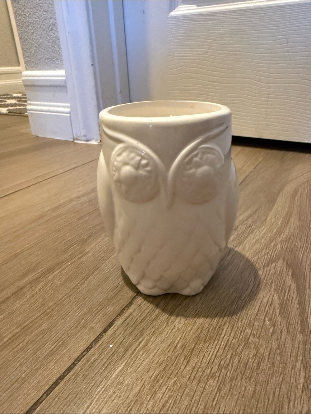 Ceramic Owl candle in Cream - Decorative Home Art